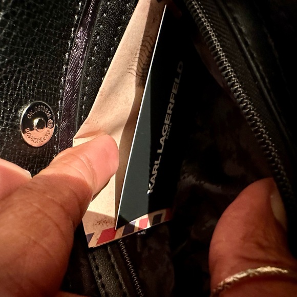 NWT Karl Lagerfeld K/Signature Slim Crossbody bag with Paris charms. - Picture 16 of 17